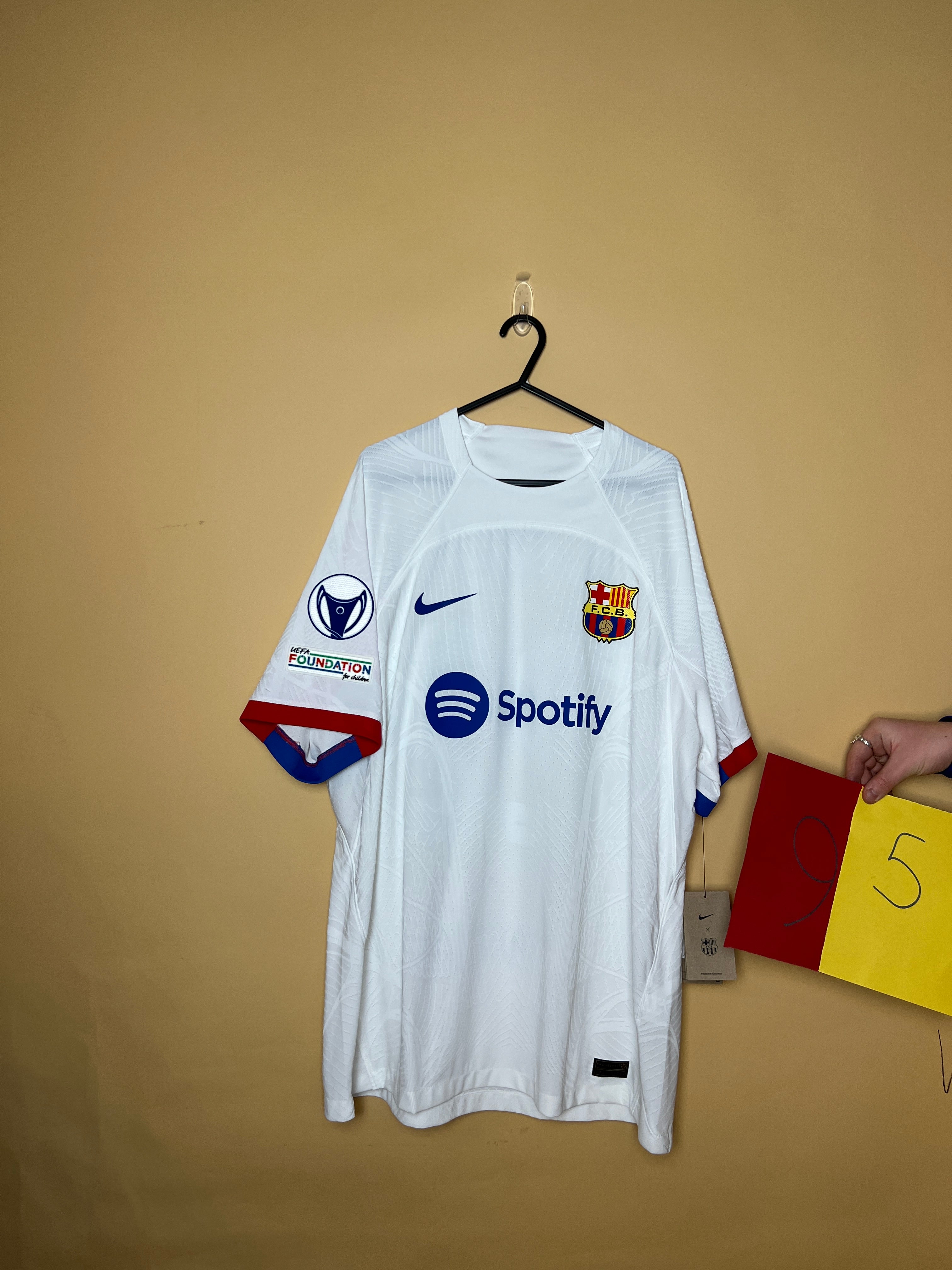 Barcelona Away 23/24 XL Match Straight Fit Shirt O.Batlle (Damaged)